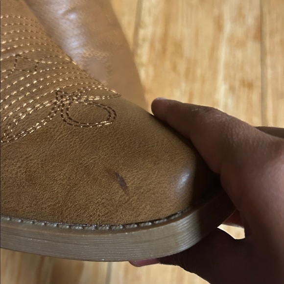 Women’s Tan Leather Boots NWOT - Picture 3 of 7